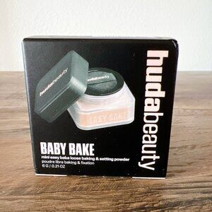 HUDA BEAUTY Mini Easy Bake Loose Baking & Setting Powder - Banana Bread